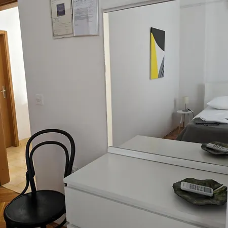 Karme S5 Penzion Brela
