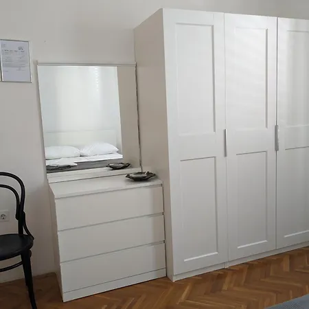 Karme S5 Penzion Brela